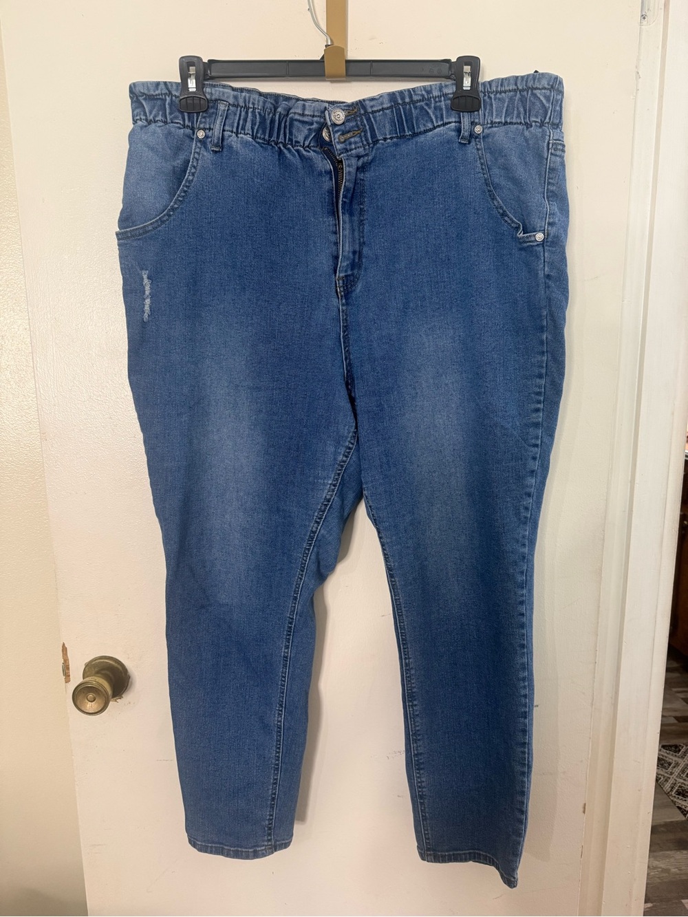 Classic Blue Elastic-Waist Women’s Jeans